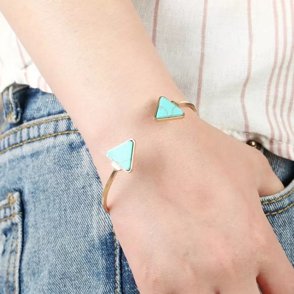 🔴𝟱/$𝟭𝟱🔴𝗖𝗟𝗘𝗔𝗥𝗔𝗡𝗖𝗘 Turquoise Cuff NEW - Picture 5 of 11